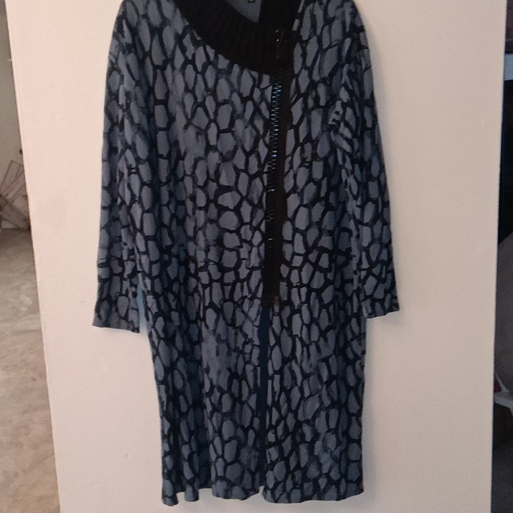KEDZIOREK Gray and black pattern oversized top 38